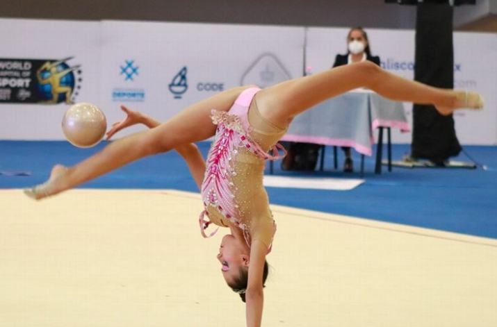 Atleta mexicana gana medallas de plata y bronce en Gimnasia